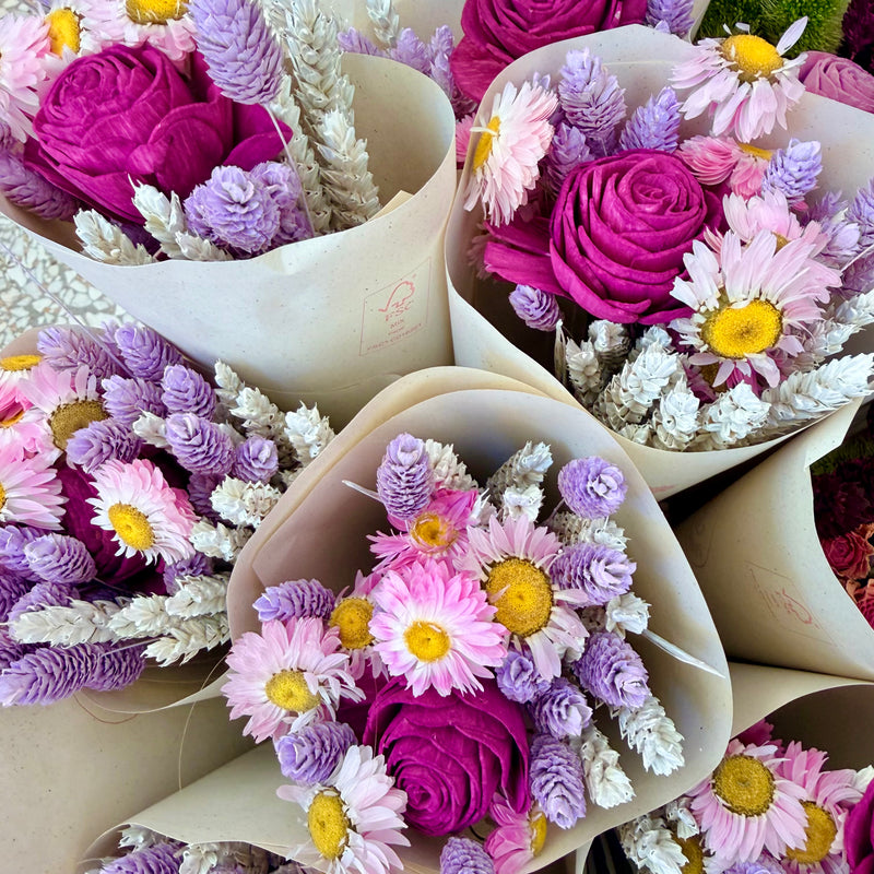 Frida's Smart Sola Bouquet Burgundy