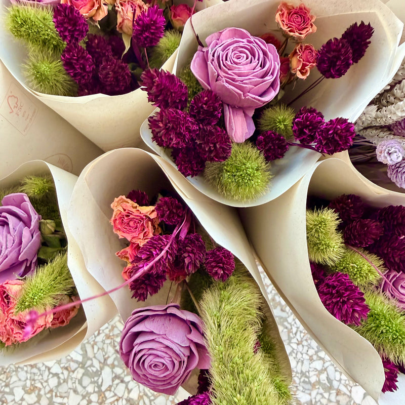 Frida's Smart Sola Bouquet Lilac