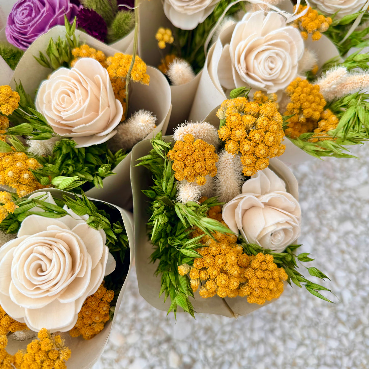 Frida's Smart Sola Bouquet Natural