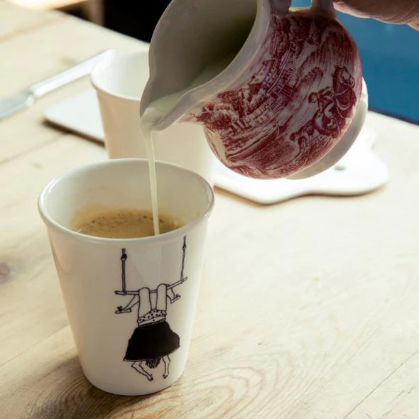 Trapeze girl cup