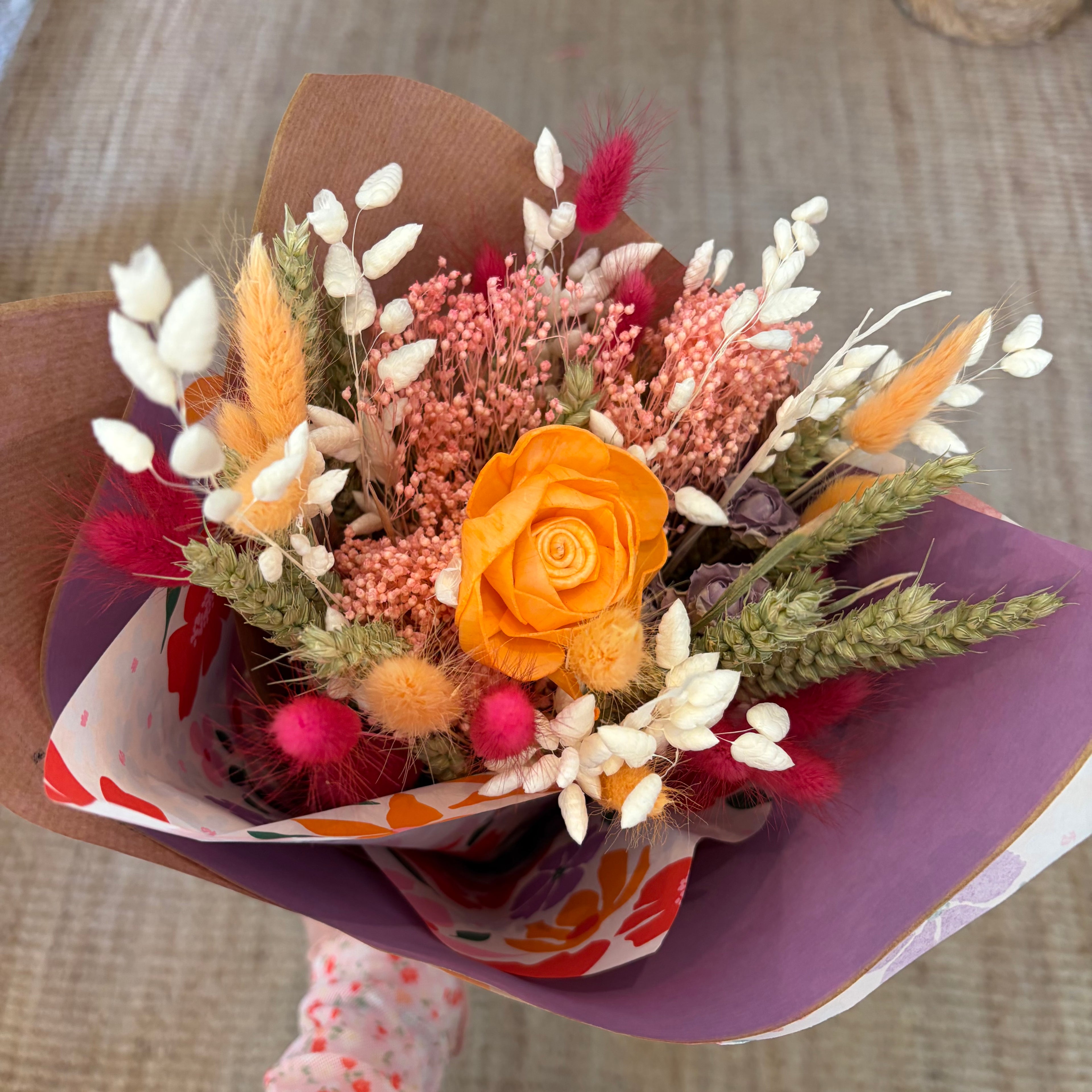 Peach Paloma Sola Bouquet
