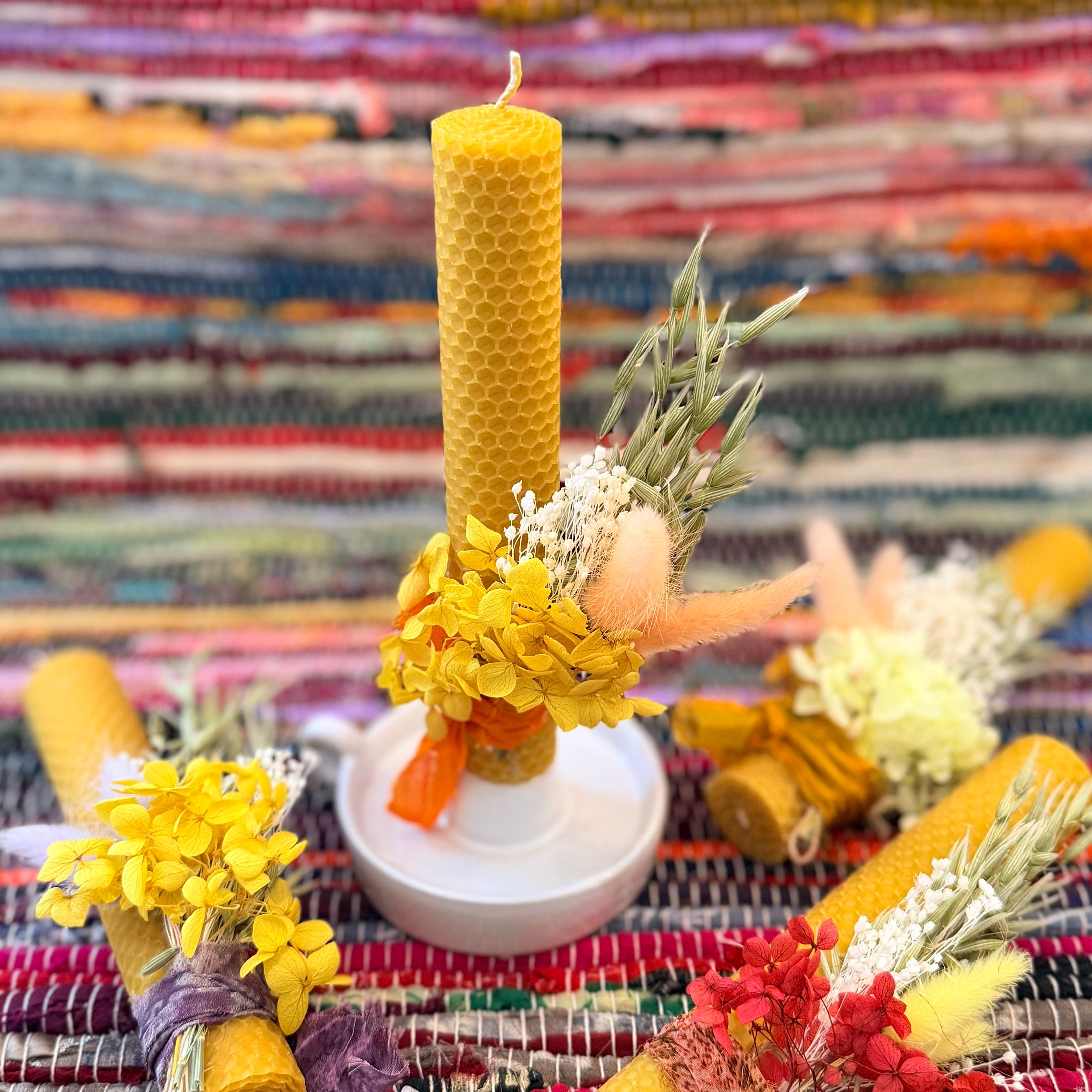 Beeswax candle with preserved hydrangea