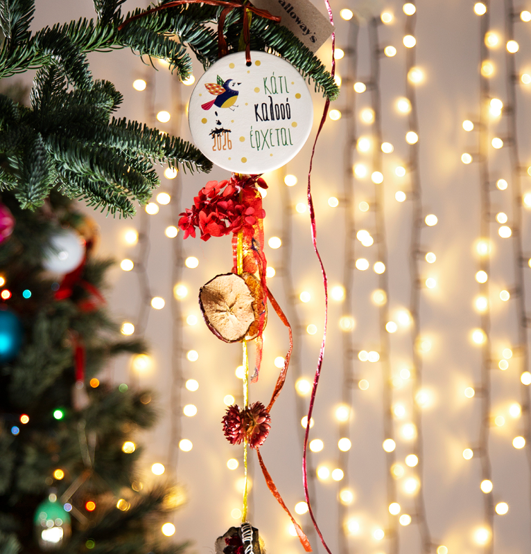 Lucky Charms With Ceramic Plaque & Garland