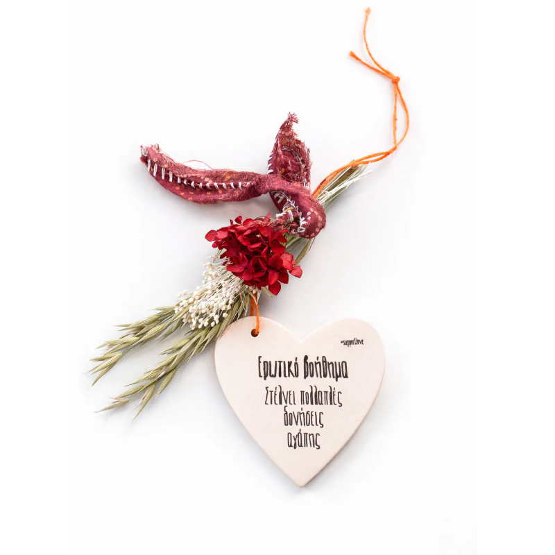 Ceramic hearts with quotes and dried bouquets